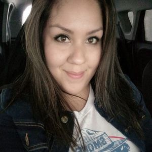 Meet your Posher, Adrienne